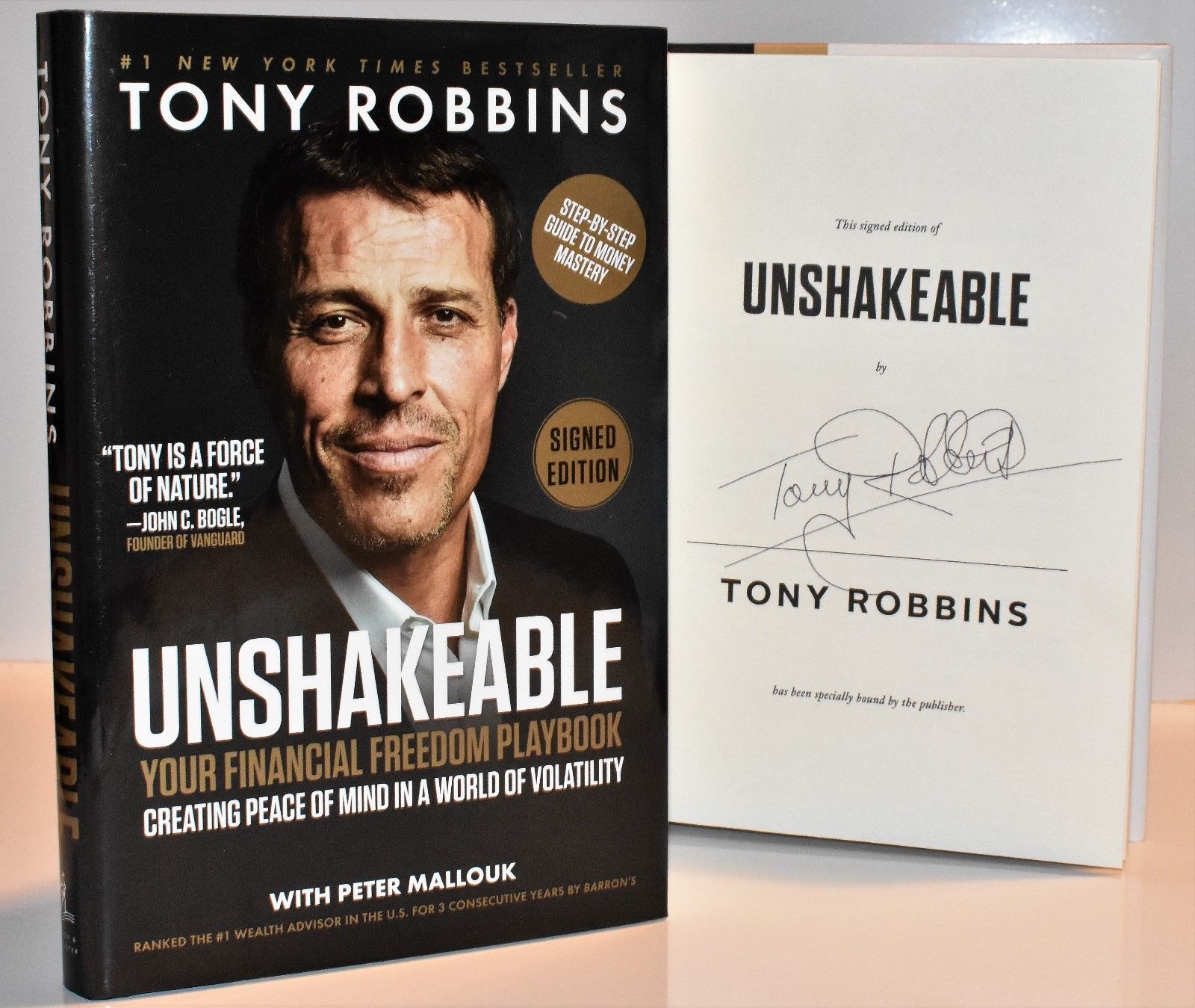 Мастер игры тони. Непоколебимый Тони Роббинс. Тони Роббинс книги. Тони Роббинс 2023. Непоколебимый книга.
